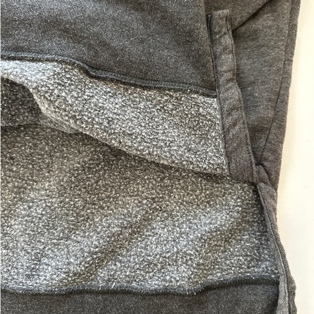 Def Leppard Rock of Ages 1983 Crew Neck Sweatshirt Fleece Lined Gray Size L - Picture 12 of 13